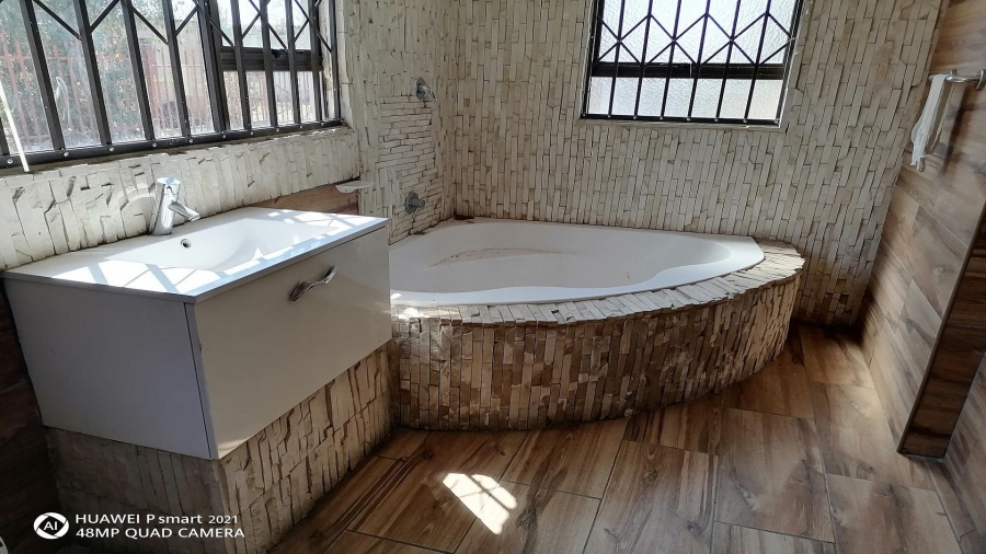 3 Bedroom Property for Sale in Oranjeville Free State